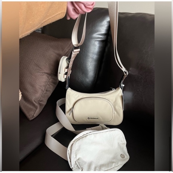 Trench Lululemon crossbody with nano pouch (sold out) - Picture 5 of 6